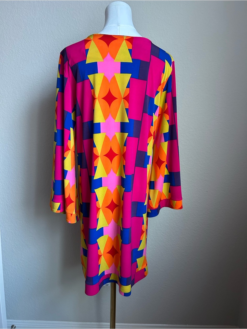 Marlow Vibrant Geometric Dress, Hot Pink, Yellow, Blue & Orange. Flair sleeves - Picture 4 of 6